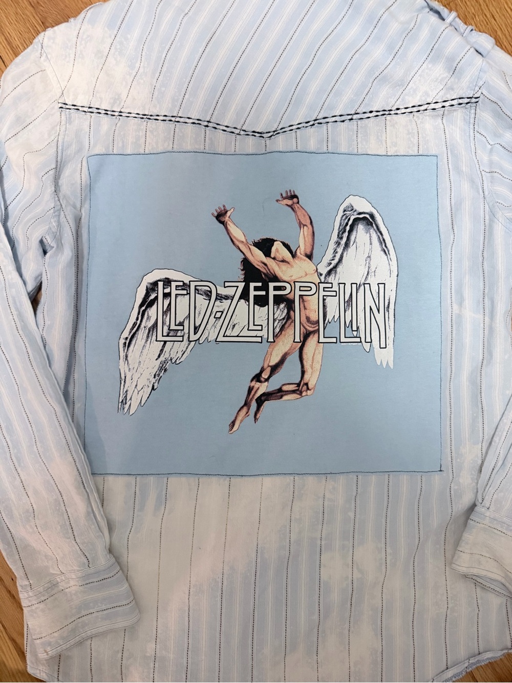 LED Zeppelin Back‑Graphic Shirt - Picture 4 of 5